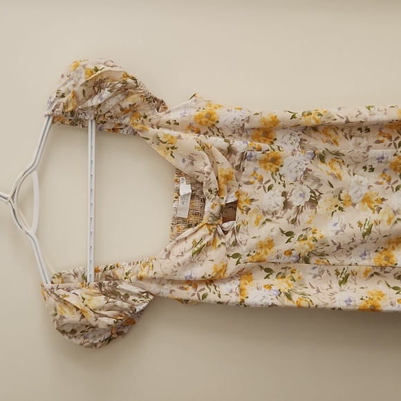 ASTR the label cap sleeve floral dress - Picture 5 of 7